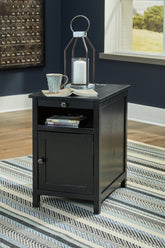 Diamond Furniture - Ashley Furniture - Treytown Chairside End Table - Chair Side End Table - T300-617